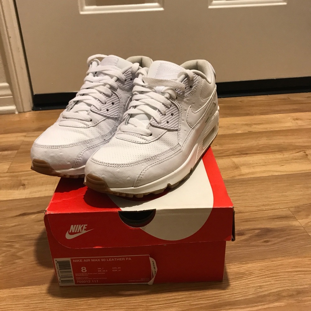 Nike Air Max 90 - White & Gum bottoms
